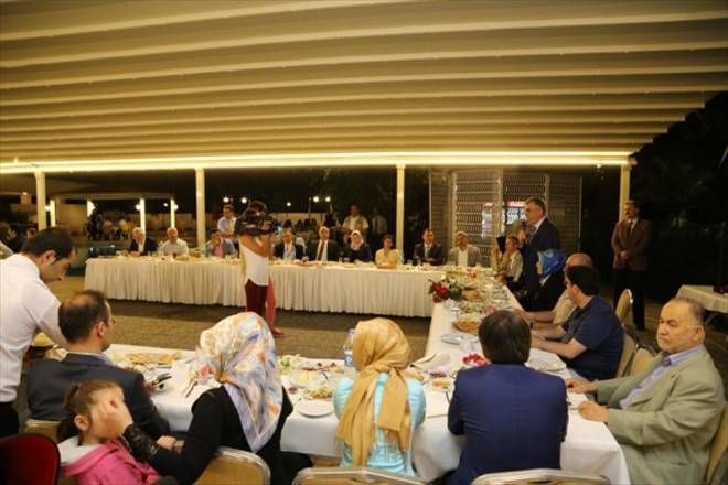 Aksaray Valiliği ev sahipliğinde iftar programı düzenlendi
