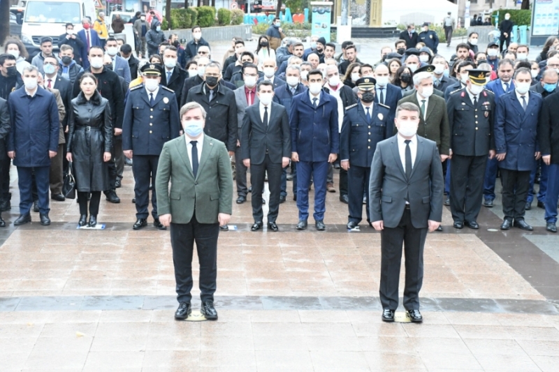 Mustafa Kemal Atatürk, 15 Temmuz Milli İrade Meydanında düzenlenen törenle anıldı