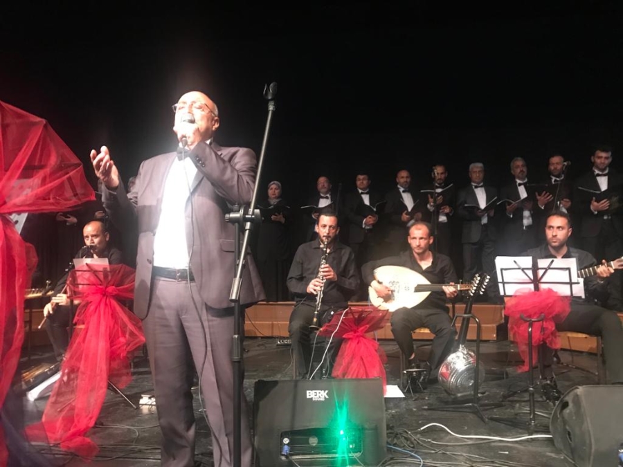 Aksaray Valiliği Halk Eğitim  Müdürlüğü Türk Müziği Korosu konseri düzenlendi.
