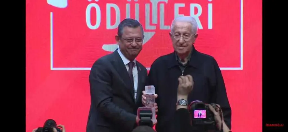 Erol Tuncer’e Türkiye Vefa Ödülü
