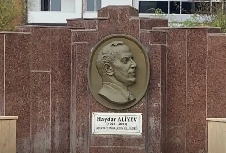 Haydar Aliyev’in anısına(hatırasına) vefasızlık