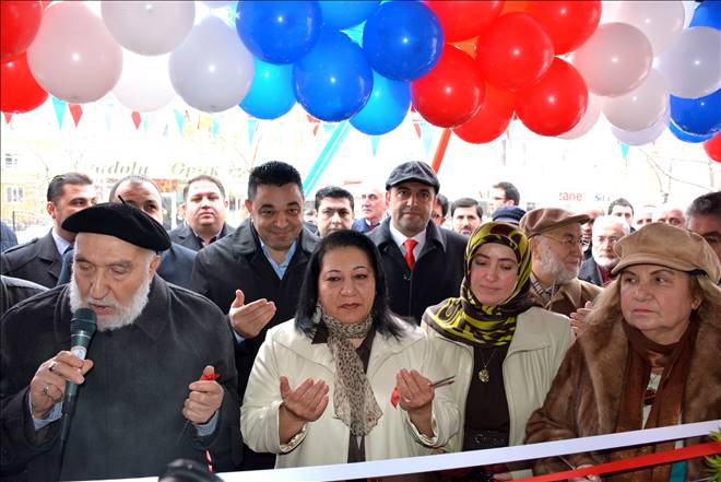 Çiğdem Eczanesi, dualarla hizmete açıldı