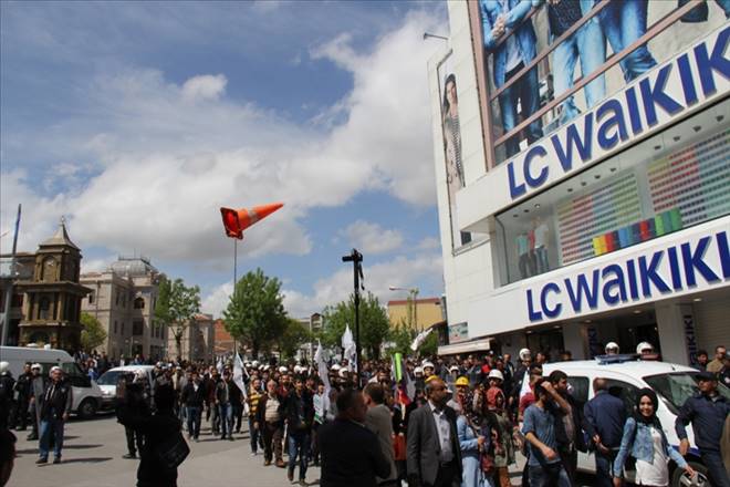 1 Mayısa kan bulaştı