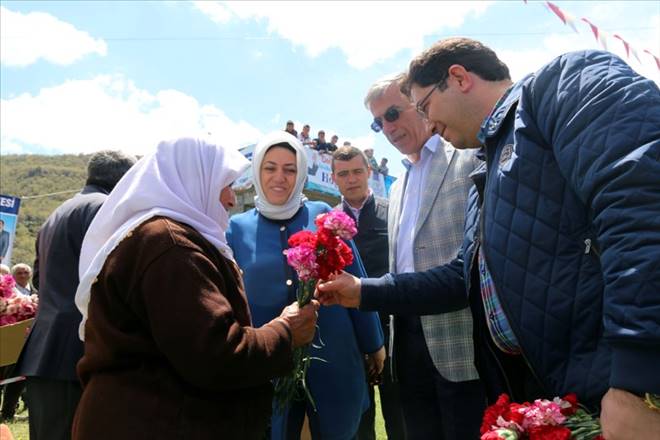 Helvaderede Hıdırellez Coşkusu