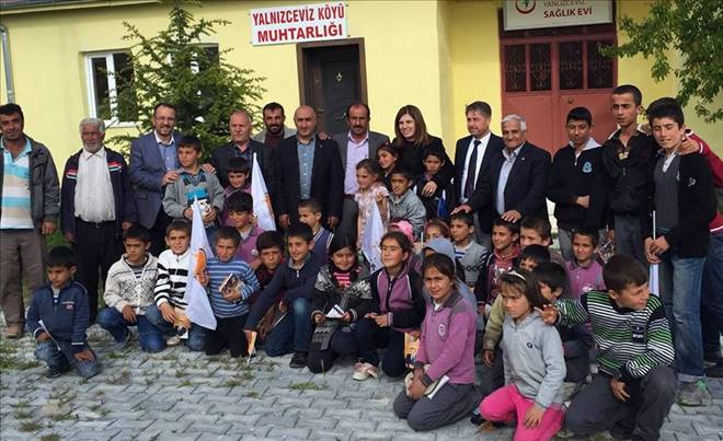 İlknur İnceöz ve Ak Heyet Köy Köy Geziyor