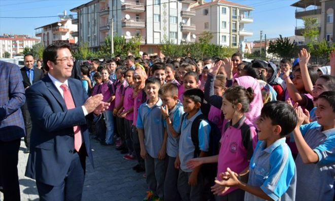 84 bin öğrenci ve 7 bin eğitim çalışanı ile Aksaray da ders zili çaldı.