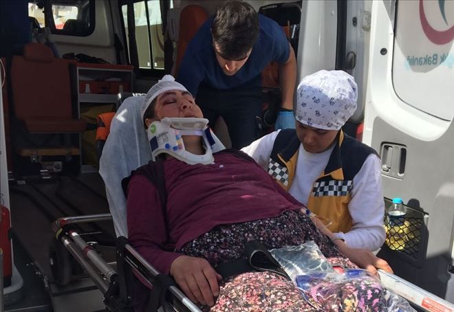 Traktörden düşen kadın yaralandı