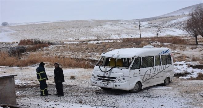 Öğrenci servisi devrildi: 5 yaralı