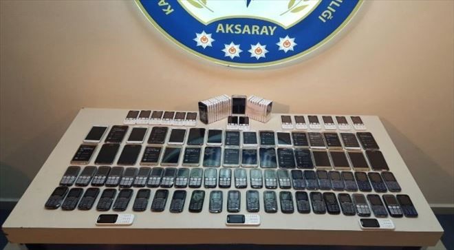 Gümrük Kaçağı 118 Cep Telefonu Ele Geçirildi