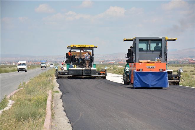 Organize Sanayi Yolunu Asfaltlıyor