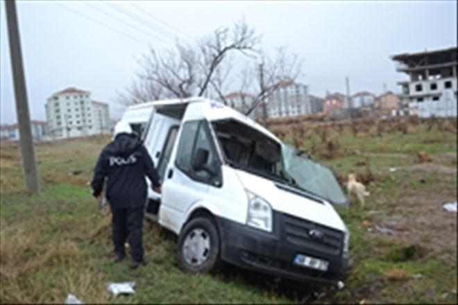 Aksaray´da işçi servisi ile otomobil çarpıştı: 7 yaralı