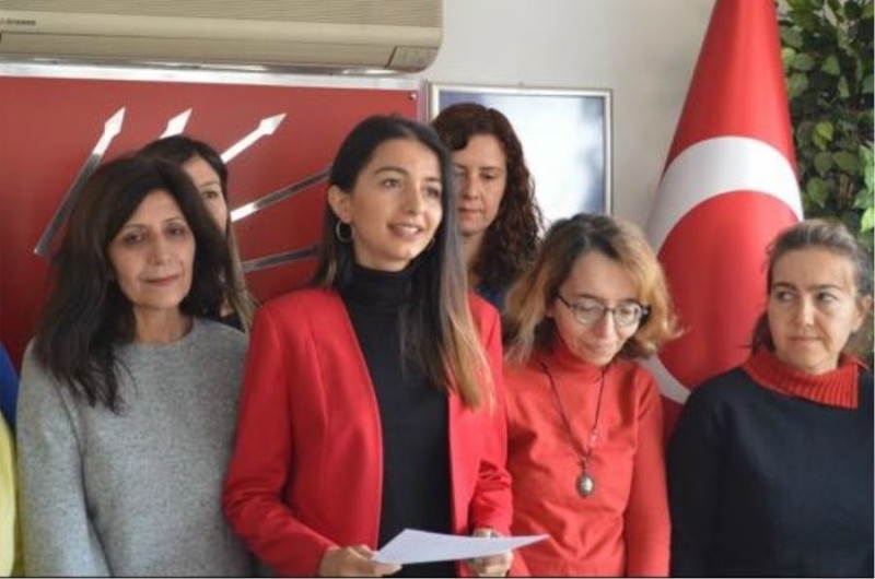 CHP Aksaray Kadın Kolları Kadına Şiddet Konulu Basın Açıklaması Yaptı 