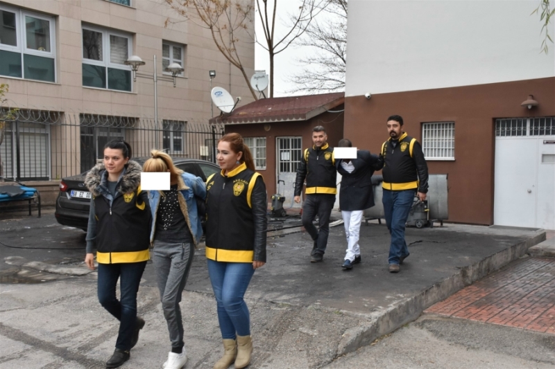 Aksaray Polisi İş Yerinden Oto’dan Hırsızlık Yapan14 Kişiyi  Yakaladı 