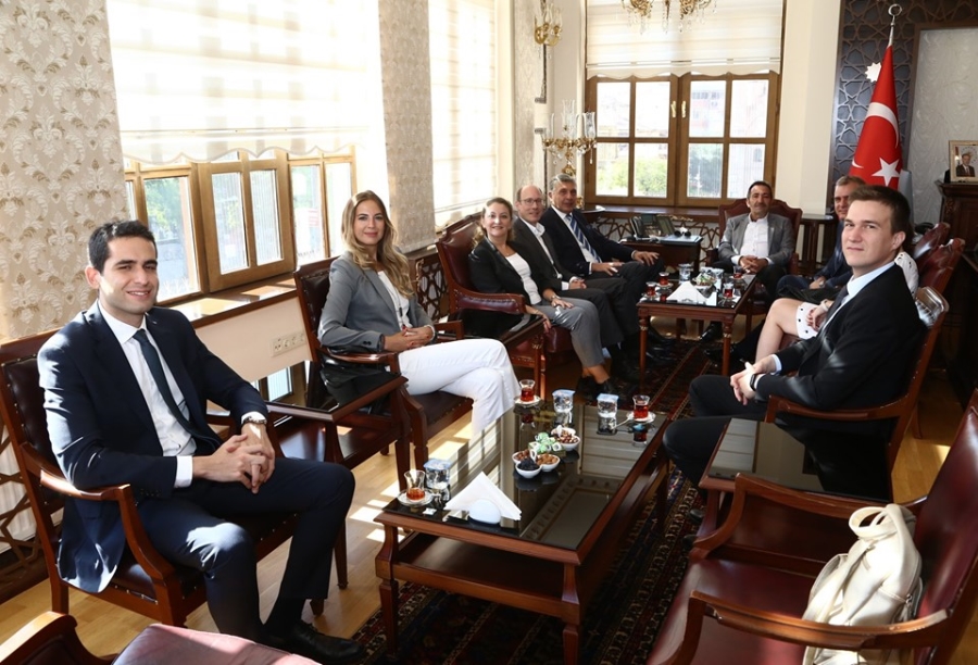 Mercedes-Benz Türkiye Direktörü Süer Sülün Vali Ali Mantı’yı ziyaret etti