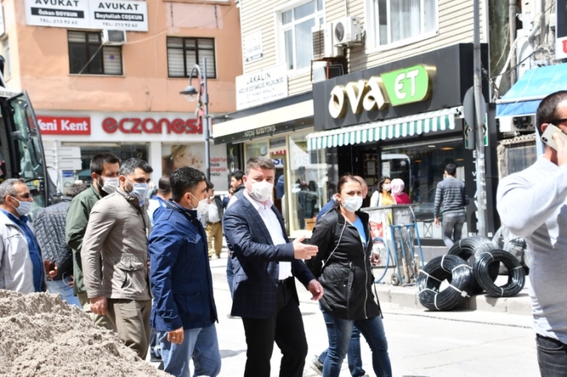 Aksaray Belediyesi Merkez Bediüzzaman Caddesinde Köklü Değişiklikler Yapıyor