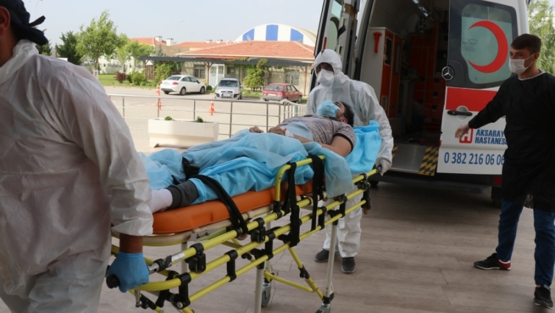 Ambulans uçakla Türkiye’ye getirilen yaralı genç, “Devletimize minnettarım”