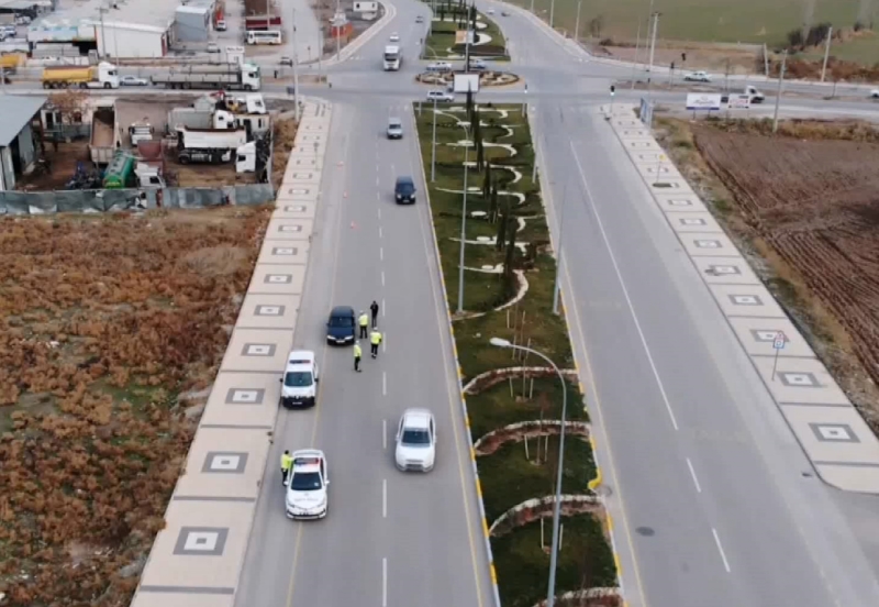 Aksaray Polisi Drone İle Trafik Denetlemesini Sürdürüyor 