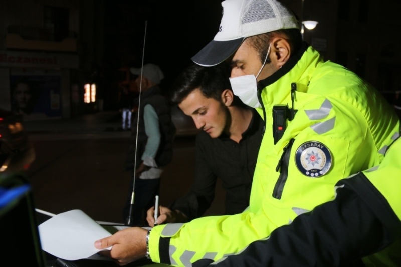 Aksaray Polisi Alkollü Sürücünün Ehliyetine El Koydu 