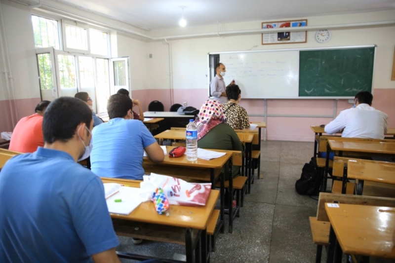 Aksaray Belediyesi Ücretsiz TYT, AYT Ve KPSS Kursları Başvuruları Başladı