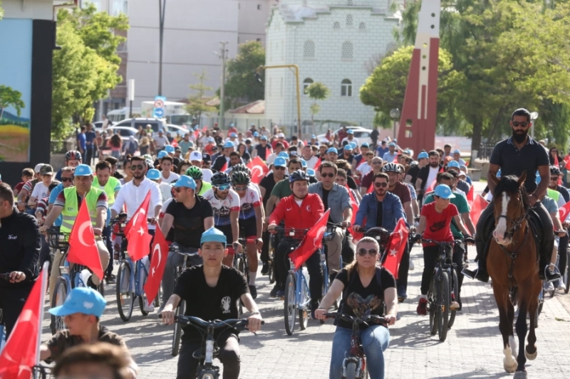 Aksaray 2. Geleneksel bisiklet festivaline binlerce kişi katıldı