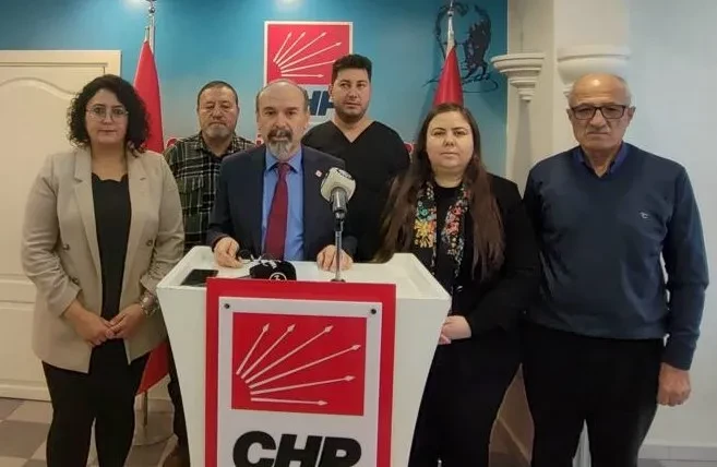 CHP Aksaray İl Başkanlığı Milli  Eğitim Bakanın Açıklamasına Tepki Göstererek  Basın Açıklaması Yaptı 