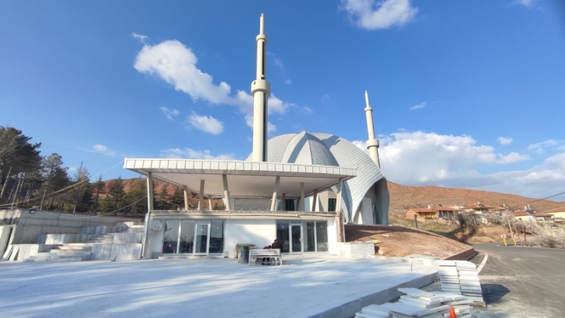 Aksaray Bedir Muhtar Cami Modern Görünümü İle Dikkat Çekiyor 