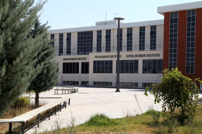 Aksaray Üniversitesinde Üç Enstitüye Dokuz Yeni Program Açıldı