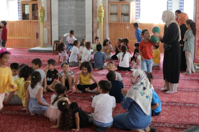 Aksaray’da camiler çocukların yaşam merkezi haline geliyor