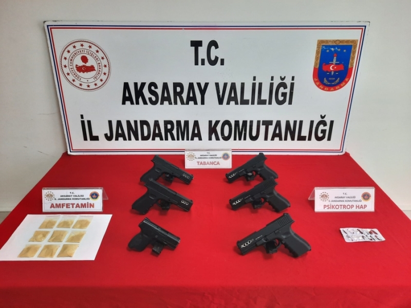 Aksaray’da Uyuşturucu Madde ve Ruhsatsız Silah Ticareti Yapan 3 Kişi Yakalandı