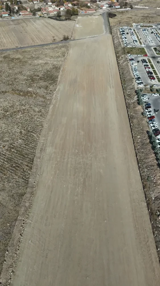 AKSARAY’IN GELECEĞİNE YATIRIM! 40 METRE GENİŞLİĞİNDE 5 KİLOMETRELİK YENİ ÇEVRE YOLUNDA ÇALIŞMALAR SÜRÜYOR