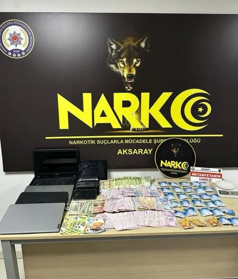 Aksaray Narkotik şube ekipleri 12 kişiyi yakaladı 