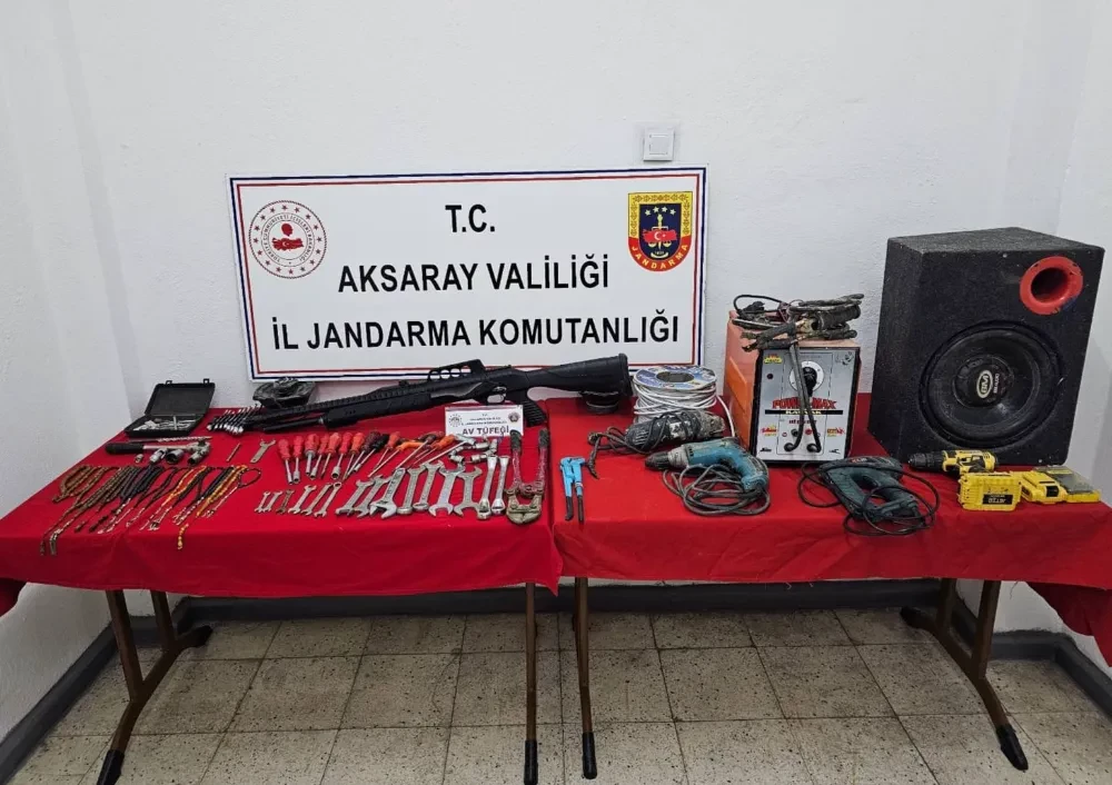 Aksaray da jandarma 12 Bin liralık eşya çalan hırsızı yakaladı 