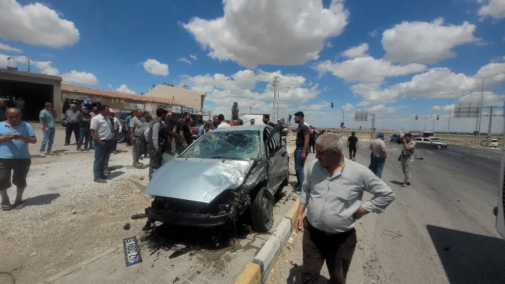 Aksaray da Meydana Gelen Trafik Kazasında 2 kişi yaralandı 