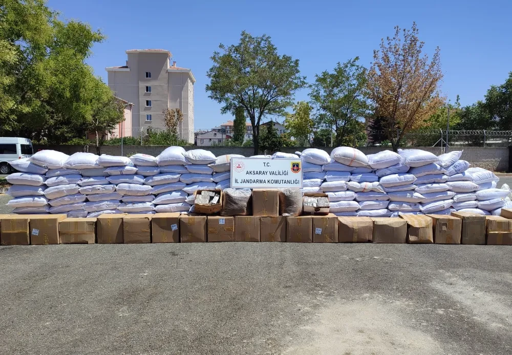 Aksaray’da Piyasa Değeri 3 Milyon 600 bin TL Değerinde Kaçak Tütün ve Tütün Mamulleri Yakalandı