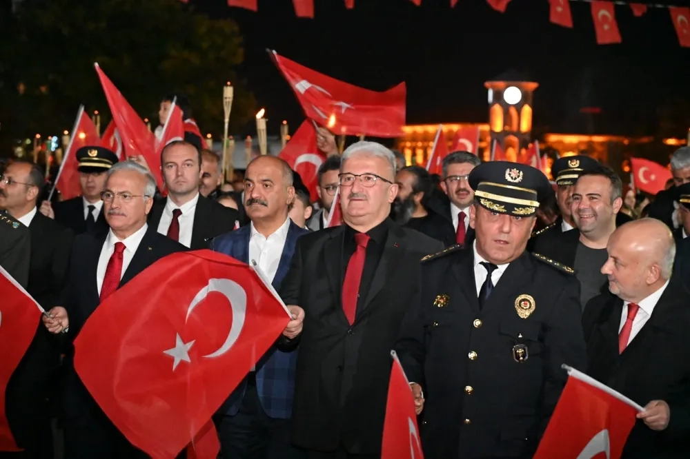 Aksaray’da Cumhuriyetimizin 102. Kuruluş Yıldönümü ve Cumhuriyet Bayramı Fener Alayı Coşkusu