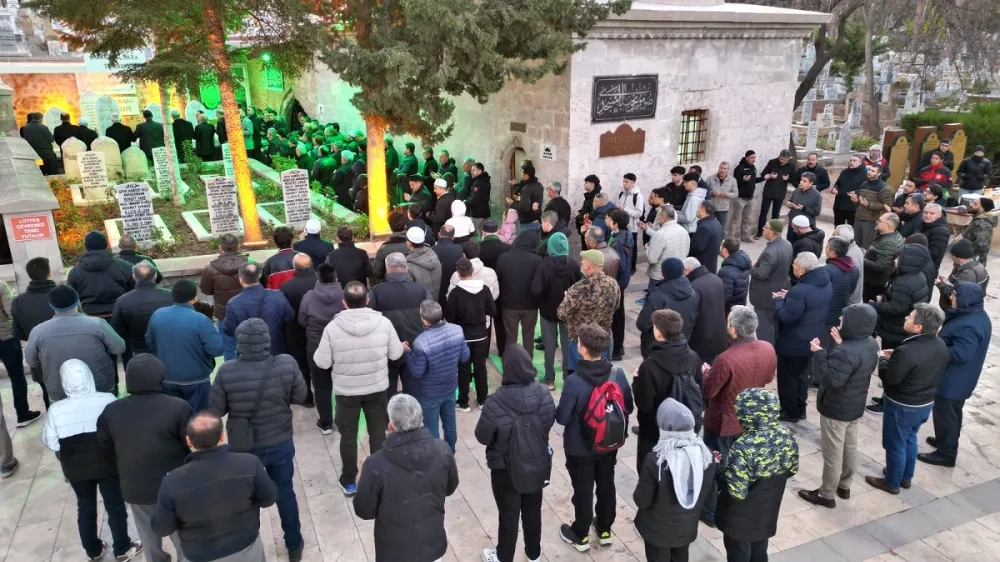 -Şeyh Hamid-i Veli - Somuncu Baba 613. Vuslat Yıldönümü 2. Anma Programı ‘Seyr-i Destur’ etkinliği ile başladı