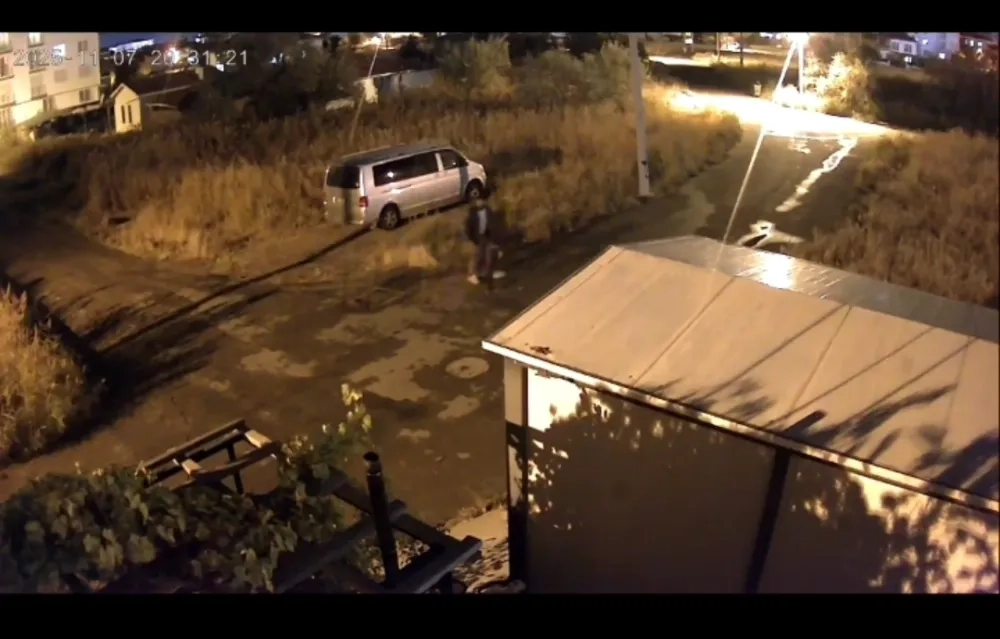 Aksaray’da Hırsızlık Olayları Aydınlatıldı: 600 Bin TL’lik Ziynet Eşyası Hırsızlığı ve Oto Hırsızlığı Şüphelisi Tutuklandı