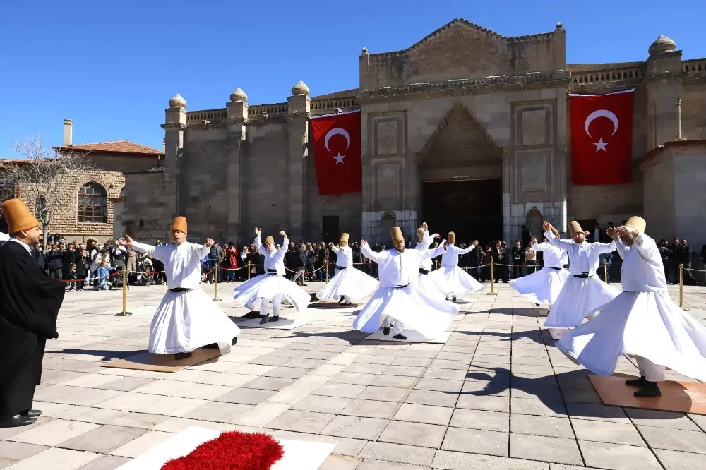 Aksaray Belediyesi’nden Ramazan Ayına Özel Semazen Gösterisi