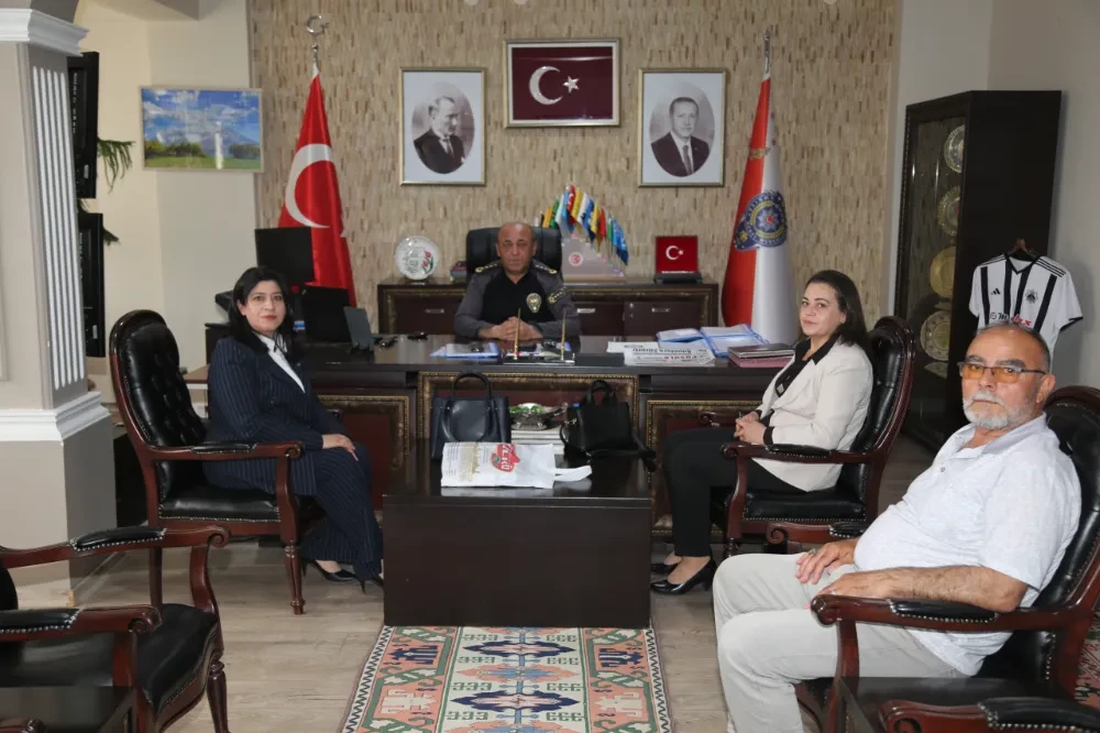 Büyük Bölcek Mahallesi Muhtarı ve eibinden Emniyet Müdürüne Ziyaret
