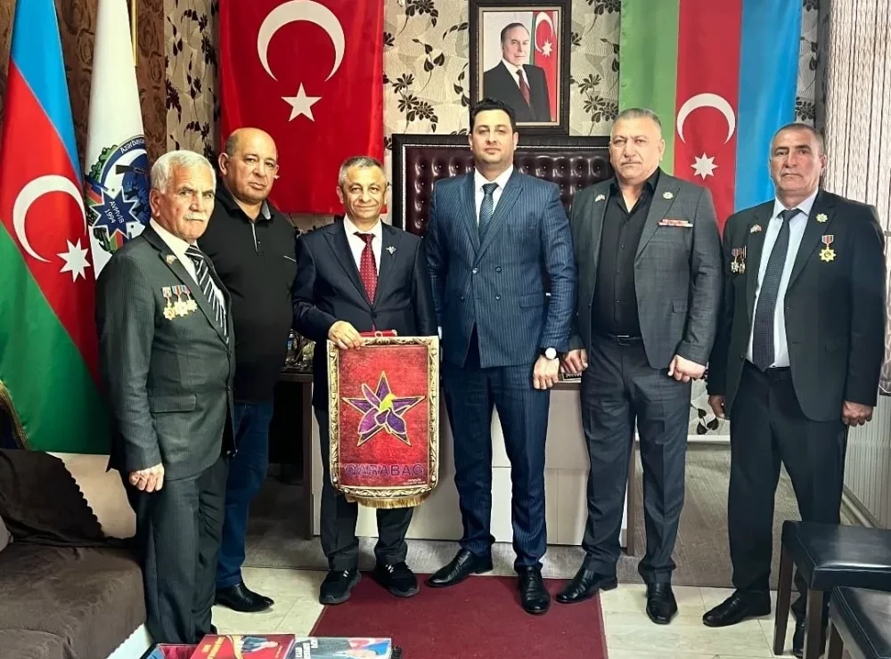 Prof. Dr. Himmet Karadal, Karabağ Şehitlerinin Sembolü Hâr-ı Bülbül ile Onurlandırıldı
