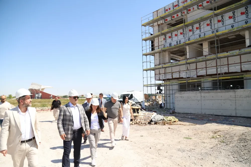 Teknopark ve Tıp Fakültesi Temel  Bilimler binaları hızla tamamlanıyor