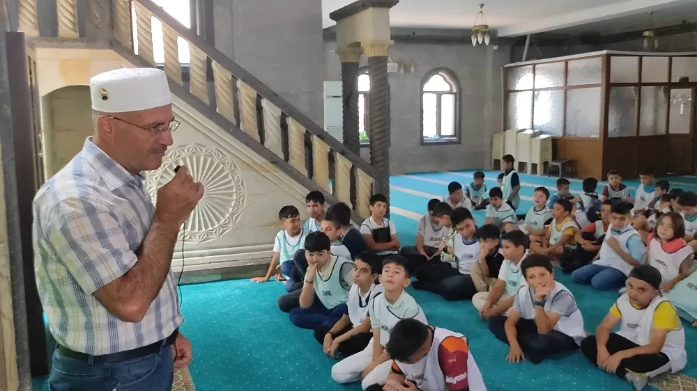 Yakabağlar Camii’nde Yaz Kur’an Kursu Final Programı Düzenlendi