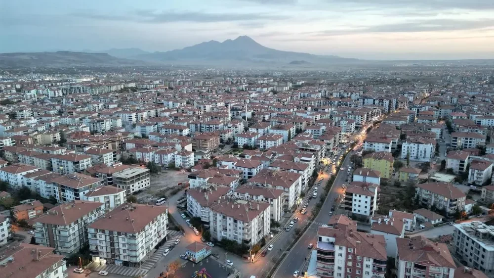 Karis Baker, “Aksaray’ın Sosyoekonomik Görünümü 2025” Raporunu Yayımladı