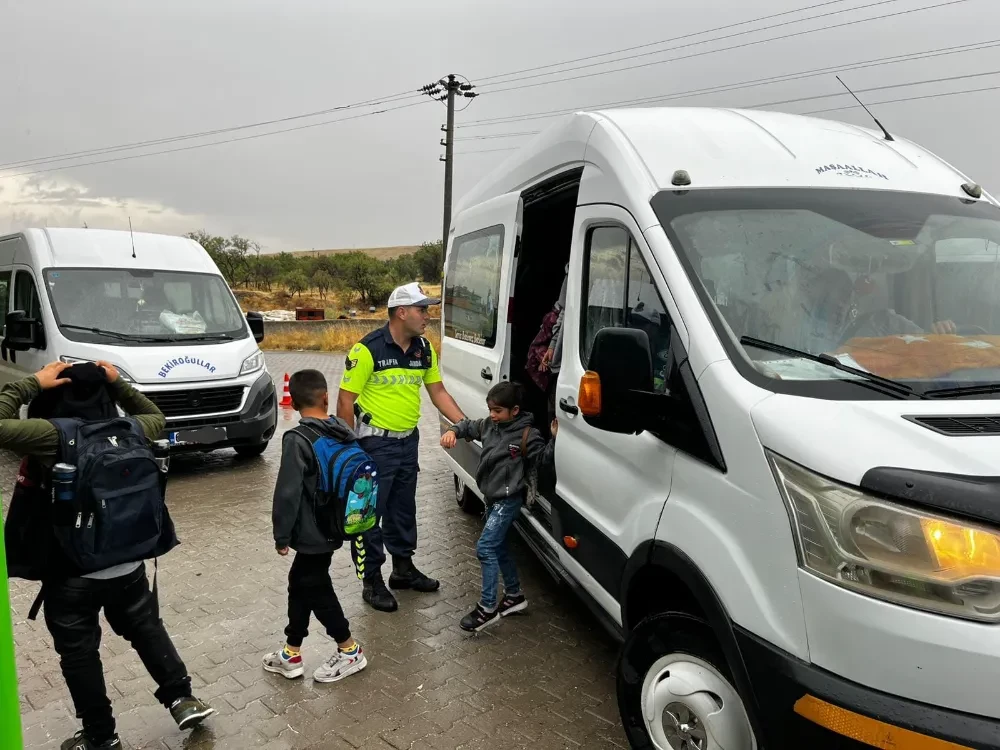 Aksaray İl Jandarma Komutanlığı’ndan Okul Servislerine Sıkı Denetim