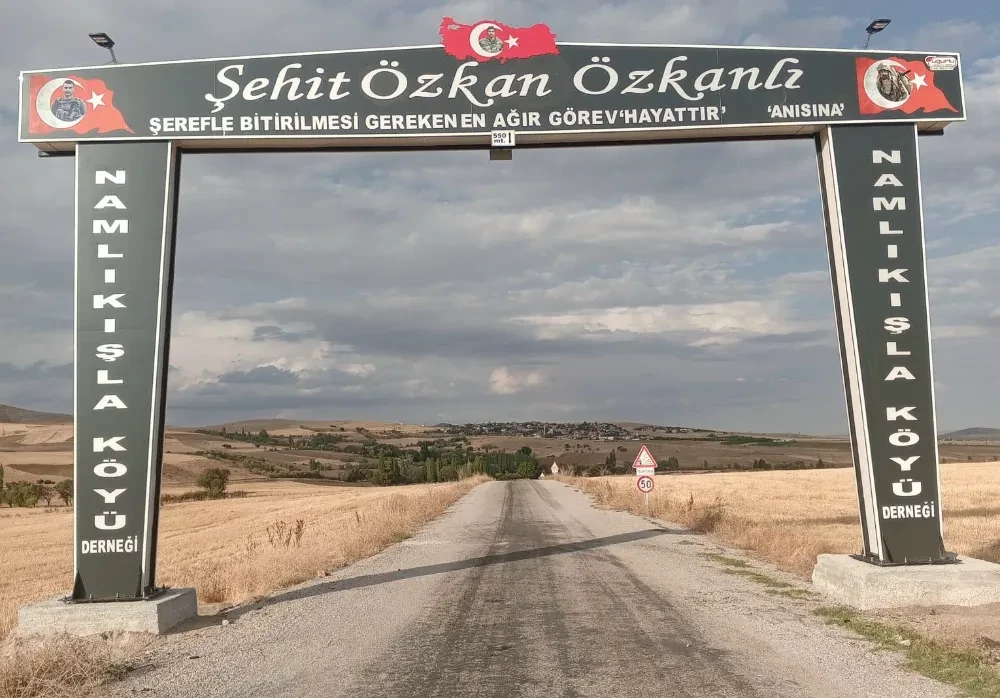 Şehidimizin Adı Köy Girişinde Yazıldı