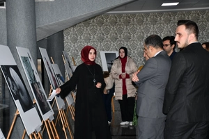 ASÜ’de “Bir Nar Bin Parça” Kolaj Sergisi açıldı