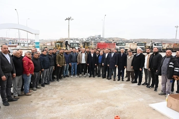 BAŞKAN DİNÇER PERSONELLE BAYRAMLAŞTI